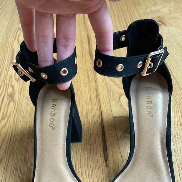 Black suede heels with ankle strap- Size 7 1/2 - Picture 4 of 6